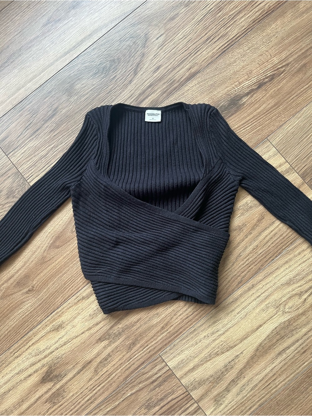 Abercrombie & Fitch LuxeLoft Slim Ribbed Wrap Sweater Black XS Crop